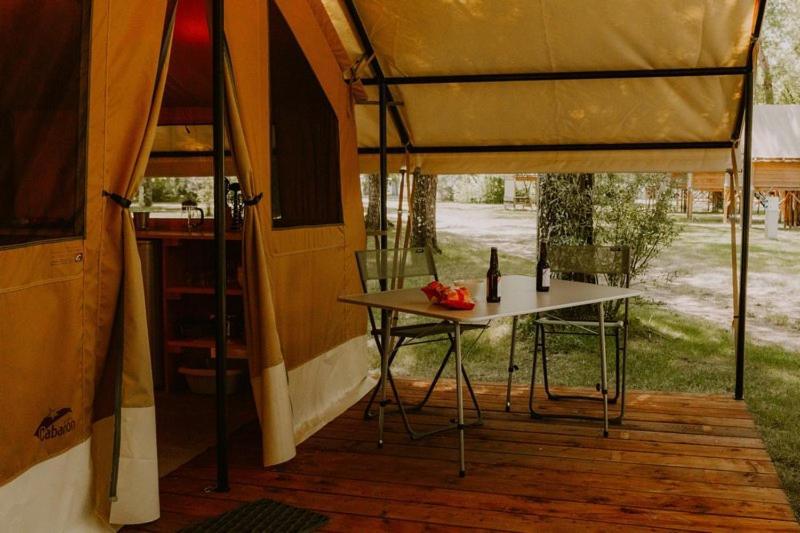 Camping Onlycamp Les Deux Rives Lannion Extérieur photo
